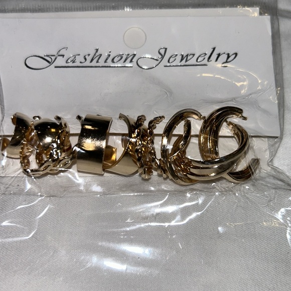 NWT, 1 “ golden hoops, set of 6 pairs, see pics - Picture 2 of 5